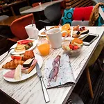 Ibis Styles Centre Gare מלון שומון